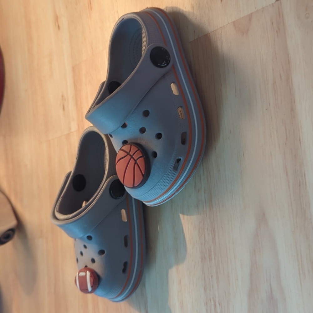 Kids Crocs - Picture 3 of 5